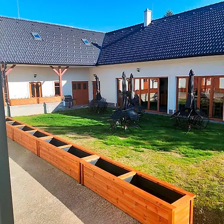 Matejovec 109 & Na Statku Hotel